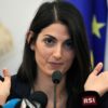 Il ditino di Virginia Raggi: quando la colpa è sempre degli altri